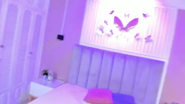 Snapshot of isa_vel chatting on October 31, 7:48 pm isa vel online show from October 31, 7:48 pm