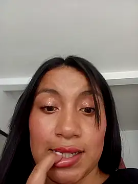 Snapshot of EllaCute_Young chatting on September 22, 5:04 pm EllaCute Young online show from September 22, 5:04 pm
