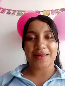 Snapshot of EllaCute_Young chatting on September 24, 9:40 pm EllaCute Young online show from September 24, 9:40 pm