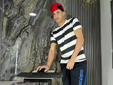 slahs wolf online show from October 1, 10:43 am