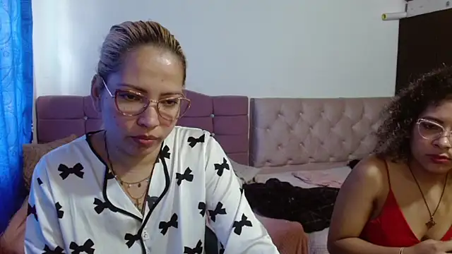 LITTLEKITTY19 online show from January 31, 7:11 pm