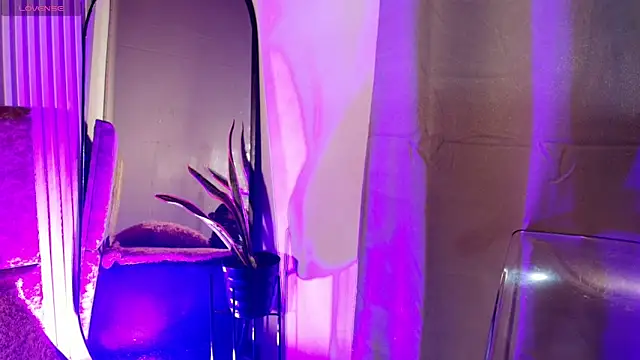 Missdionne curly online show from March 27, 10:37 am