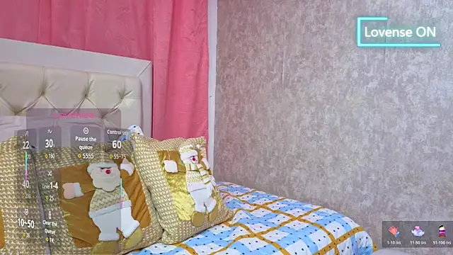 Snapshot of owen_desmond chatting on December 18, 1:55 am owen desmond online show from December 18, 1:55 am