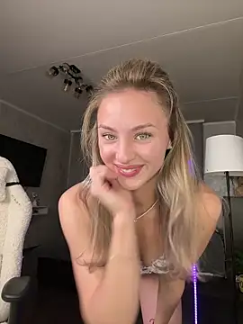 Mally Say online show from October 30, 8:31 pm