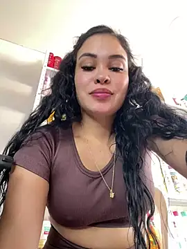 FOX LATINA online show from July 17, 9:30 pm