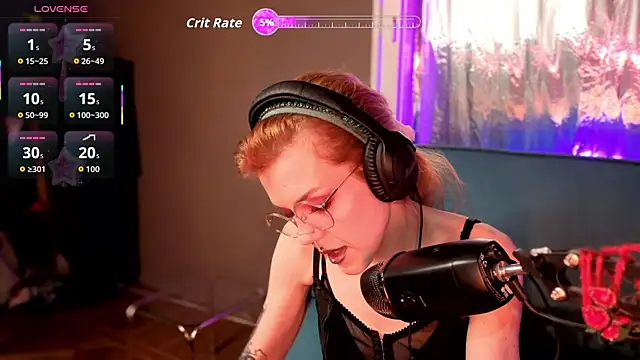 tacodeluxxxe online show from March 16, 1:55 am