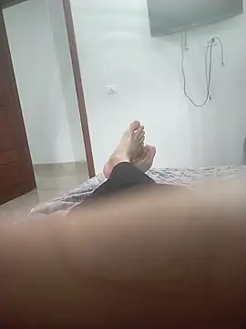 Snapshot of chichvkdam chatting on February 24, 1:36 am chichvkdam online show from February 24, 1:36 am