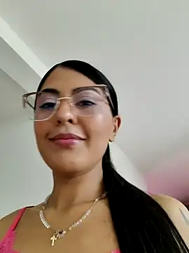 Snapshot of ValeNiitaLuv chatting on April 24, 5:59 pm ValeNiitaLuv online show from April 24, 5:59 pm