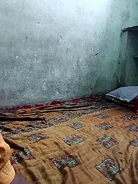 Snapshot of TeluguCuplehyd chatting on February 8, 6:39 am TeluguCuplehyd online show from February 8, 6:39 am