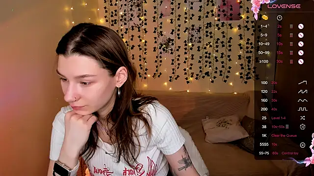 LinaBlossom  online show from November 6, 8:48 am