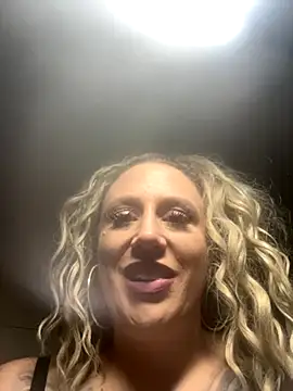 candypinkwhitney6969 online show from September 20, 9:21 am