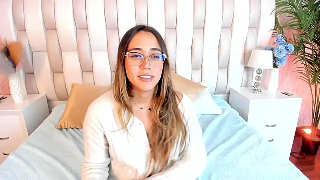 sara ospina  online show from October 1, 8:31 am