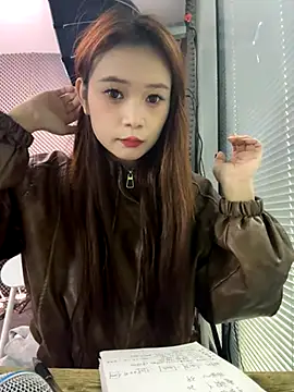 Snapshot of YY-27 chatting on November 4, 4:22 am YY-27 online show from November 4, 4:22 am