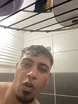 Snapshot of astoperaa chatting on January 10, 5:58 pm astoperaa online show from January 10, 5:58 pm