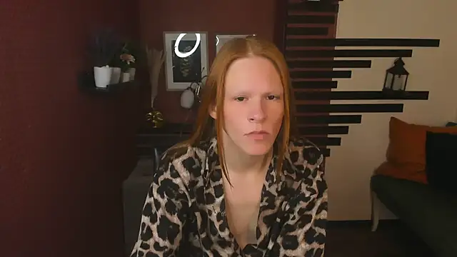 ChloeValentinee online show from November 21, 1:32 pm