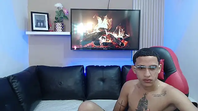 Snapshot of DEIV2_ chatting on November 15, 9:11 pm DEIV2 online show from November 15, 9:11 pm