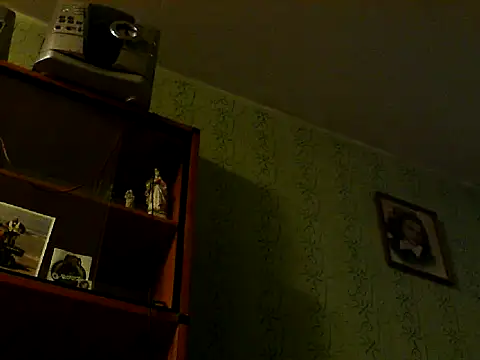 Snapshot of oksiukas chatting on September 22, 5:20 am oksiukas online show from September 22, 5:20 am