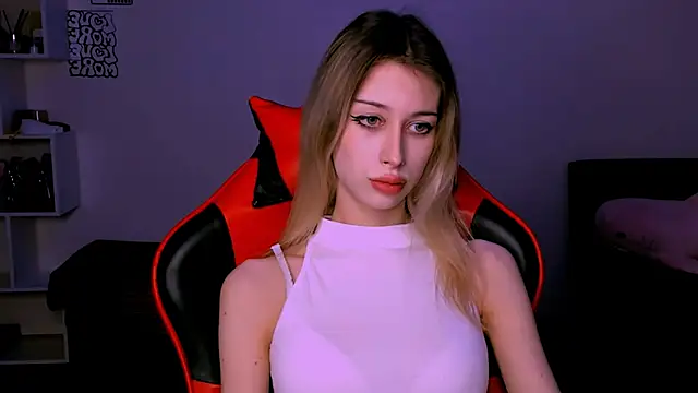 Lori lolii online show from October 17, 5:59 pm