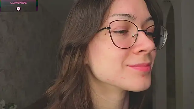 ReneeLippeatt online show from January 17, 7:28 pm