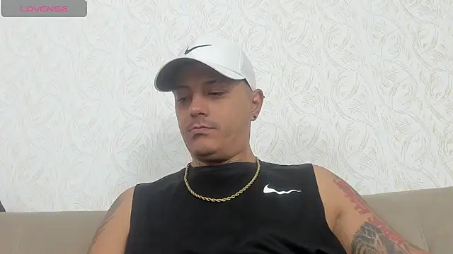 MaximoHall86 online show from October 10, 12:04 pm