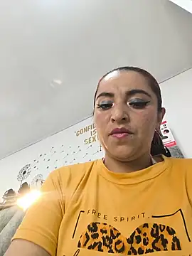 Snapshot of Alisson_Stonee chatting on May 22, 10:48 pm Alisson Stonee online show from May 22, 10:48 pm