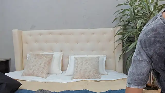 Angel Dustts online show from October 9, 7:34 pm