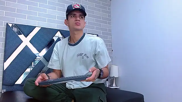 marcus hans  online show from October 10, 12:26 pm