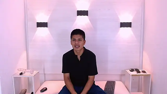 marcus hans  online show from October 18, 12:28 pm