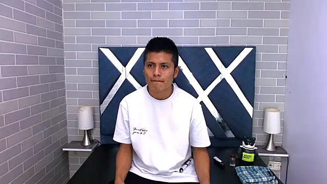 marcus hans  online show from November 20, 7:24 pm