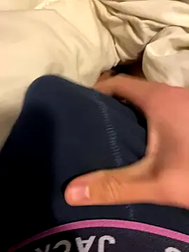 Snapshot of big_dick_horny_boy chatting on November 17, 10:15 pm big dick horny boy online show from November 17, 10:15 pm