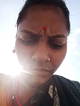 Snapshot of NainaKapoor chatting on October 16, 7:53 am NainaKapoor online show from October 16, 7:53 am