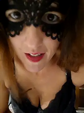 Naughty-Layla online show from October 2, 5:58 am