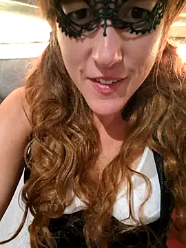 Naughty-Layla online show from October 6, 5:43 pm