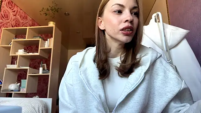 SofiaSmiles online show from September 21, 6:04 am