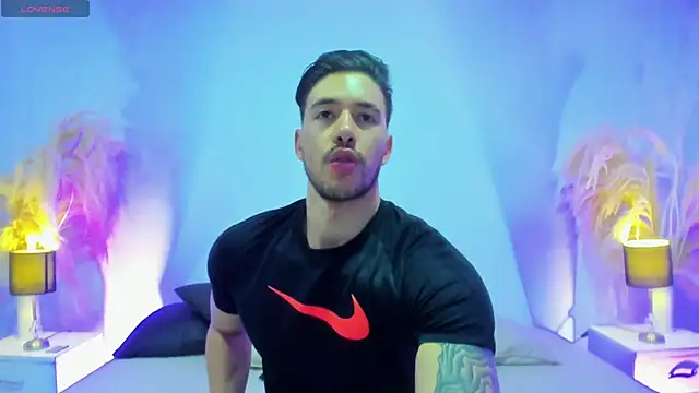 Snapshot of evansopry chatting on October 7, 8:28 pm evansopry online show from October 7, 8:28 pm