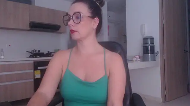 LovePaula online show from June 29, 11:16 pm