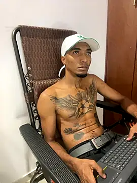 stronganddelicious online show from September 25, 11:08 pm