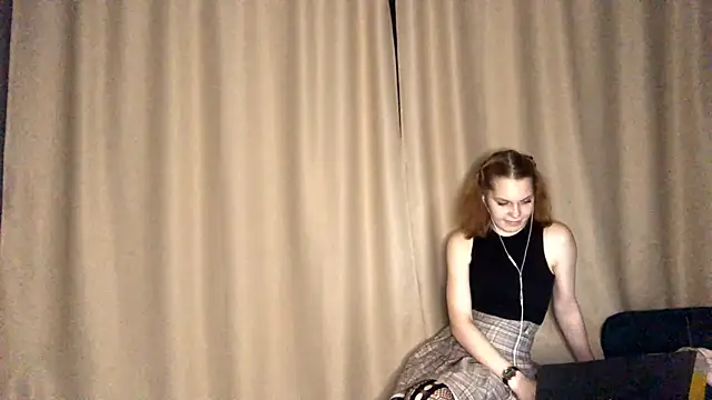 FoxLina online show from October 10, 7:46 pm