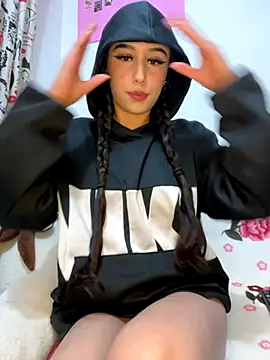 Snapshot of Linda_rouse chatting on October 12, 1:48 am Linda rouse online show from October 12, 1:48 am