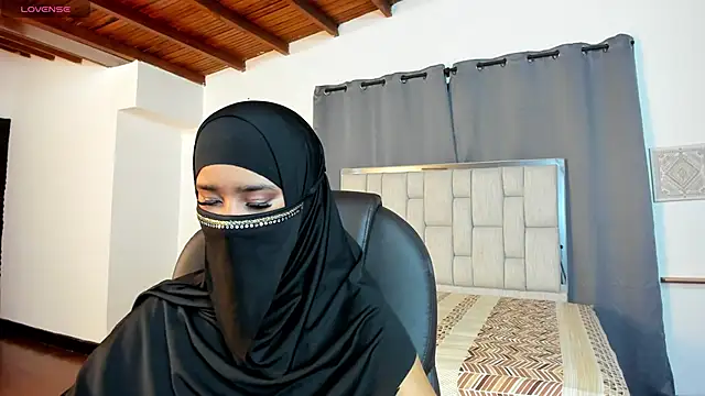 kalila latif online show from November 6, 2:56 am