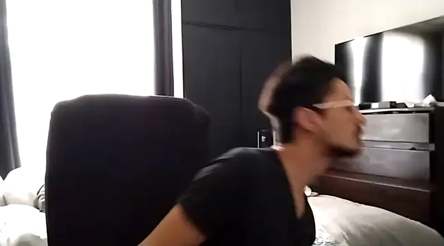 JustBrunox online show from March 17, 9:02 pm