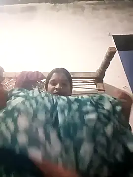 Snapshot of Cuty_prathna chatting on November 3, 12:28 pm Cuty prathna online show from November 3, 12:28 pm