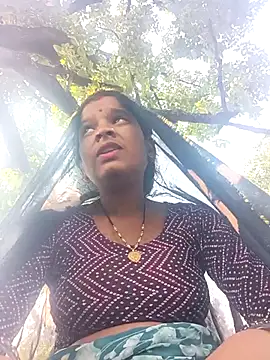 Snapshot of Cuty_prathna chatting on November 14, 8:02 am Cuty prathna online show from November 14, 8:02 am