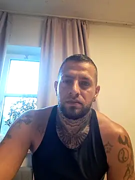 Danielxxxbbn online show from October 3, 7:49 am