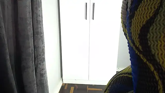 Juiceybileh online show from November 7, 1:00 pm