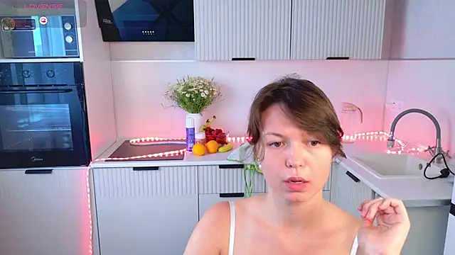 EllaCanny online show from May 26, 5:03 am