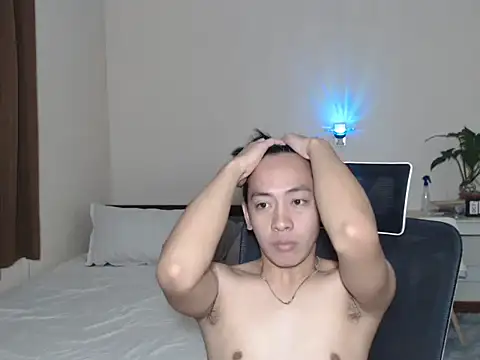 Snapshot of niel_cumshow chatting on October 26, 5:24 am niel cumshow online show from October 26, 5:24 am