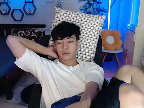 niel cumshow online show from December 19, 8:10 am