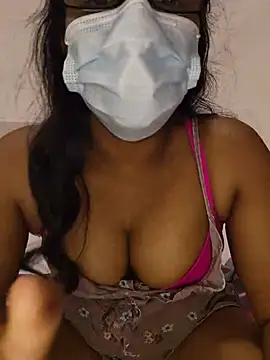 Snapshot of sexybolegirl chatting on July 25, 5:21 pm sexybolegirl online show from July 25, 5:21 pm