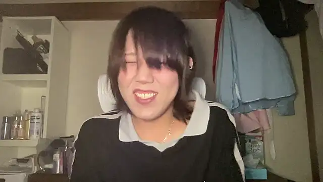 Snapshot of nuu1_221 chatting on September 28, 8:47 pm nuu1 221 online show from September 28, 8:47 pm